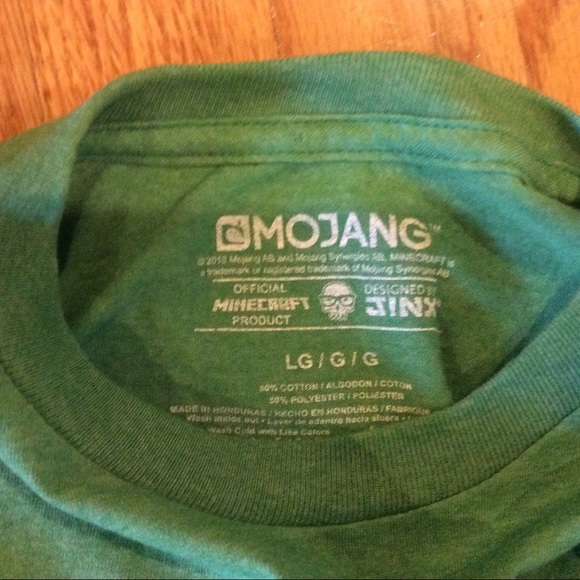 ❤️3/$15❤️ NWT! Minecraft Holiday T-shirt - Picture 4 of 5